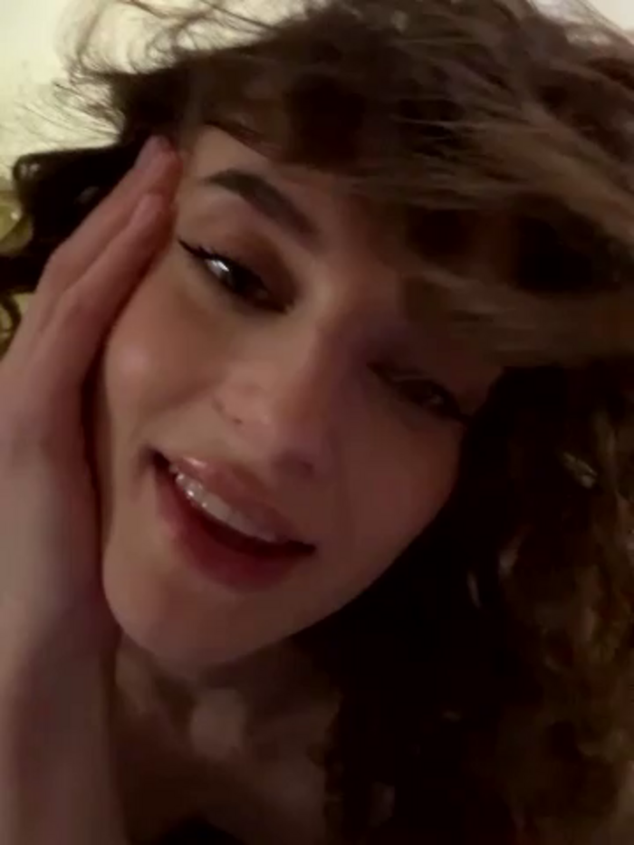 -AngelAri-