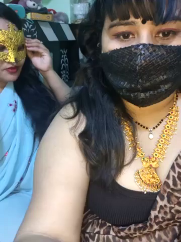 Indian_hotmilfs