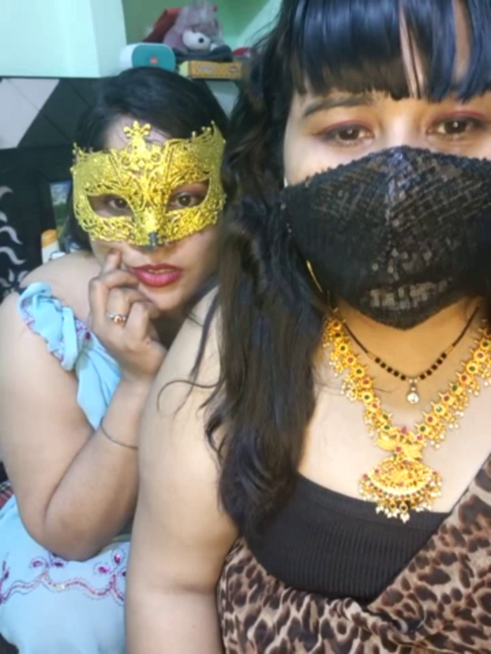 Indian_hotmilfs