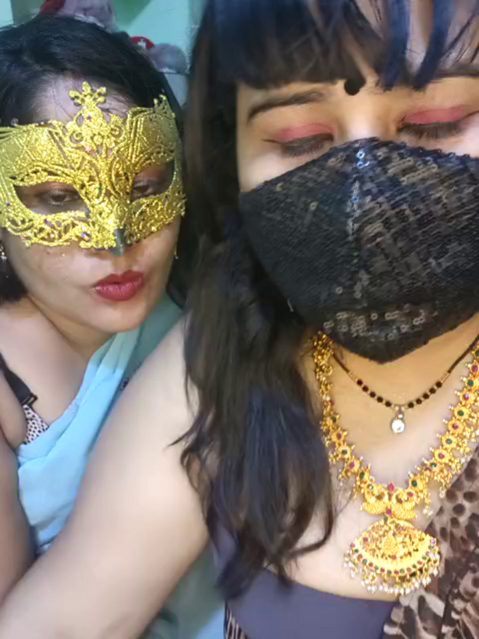 Indian_hotmilfs