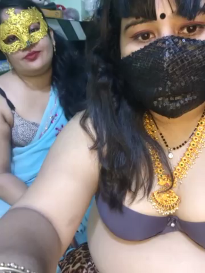 Indian_hotmilfs