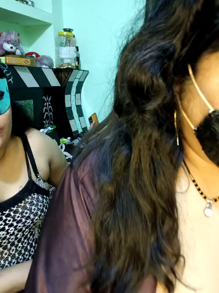 Indian_hotmilfs