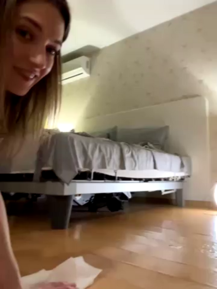 -AngelAri-