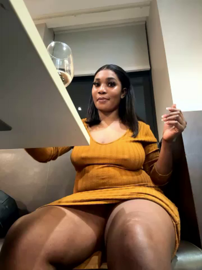 __Nessa__