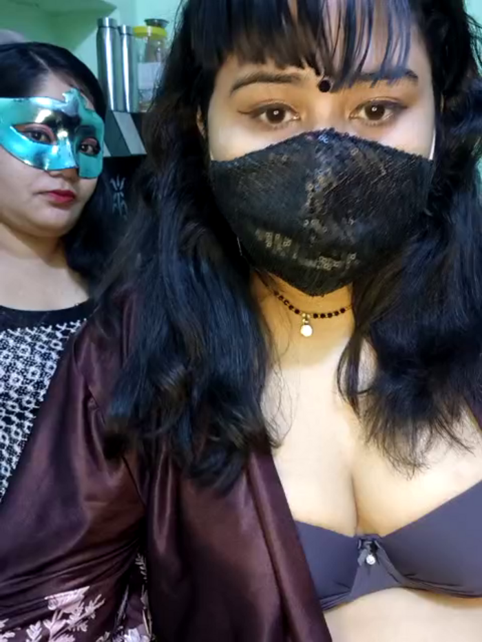 Indian_hotmilfs
