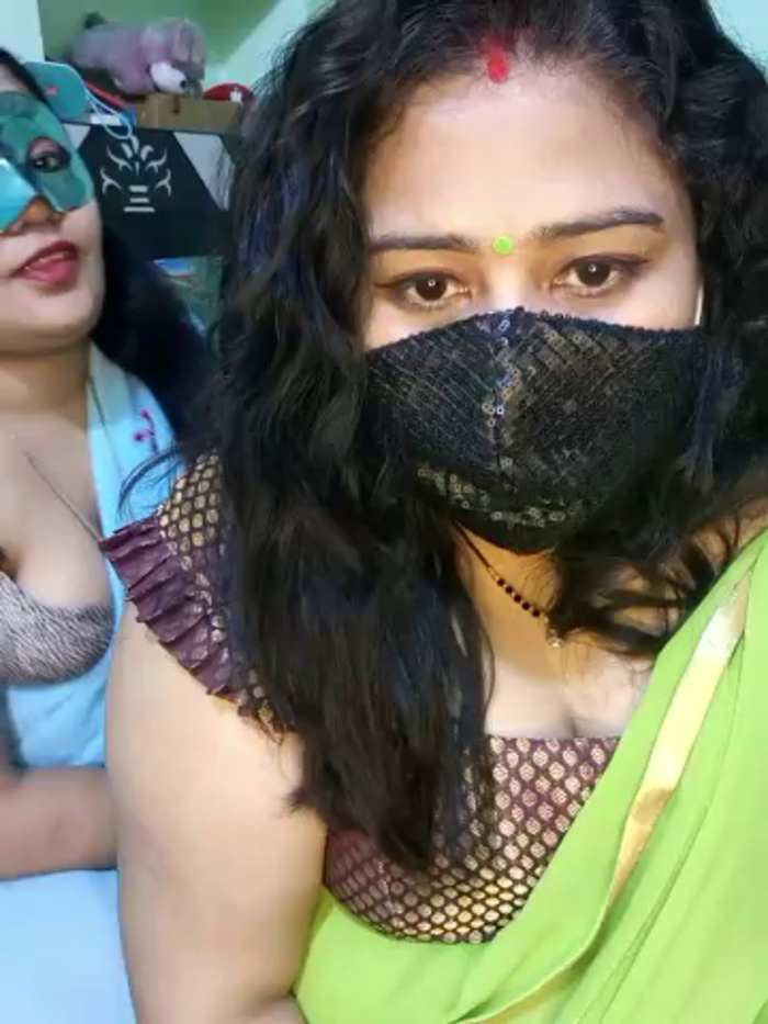Indian_hotmilfs