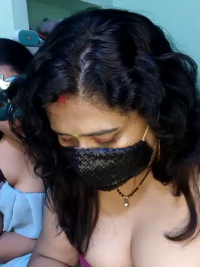 Indian_hotmilfs