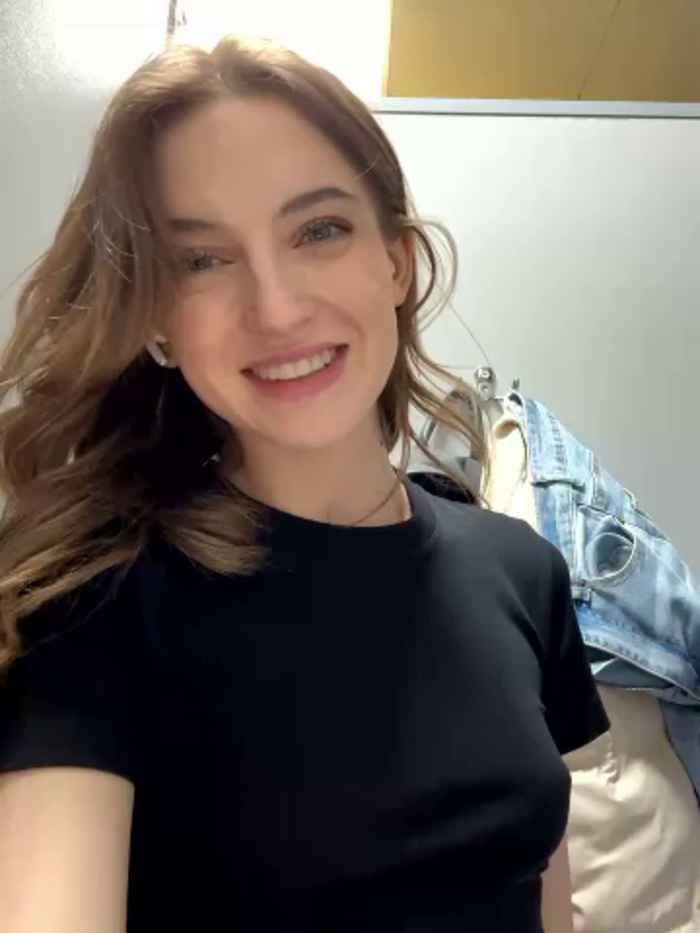 -AngelAri-