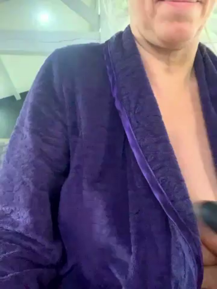sweetladyhot820