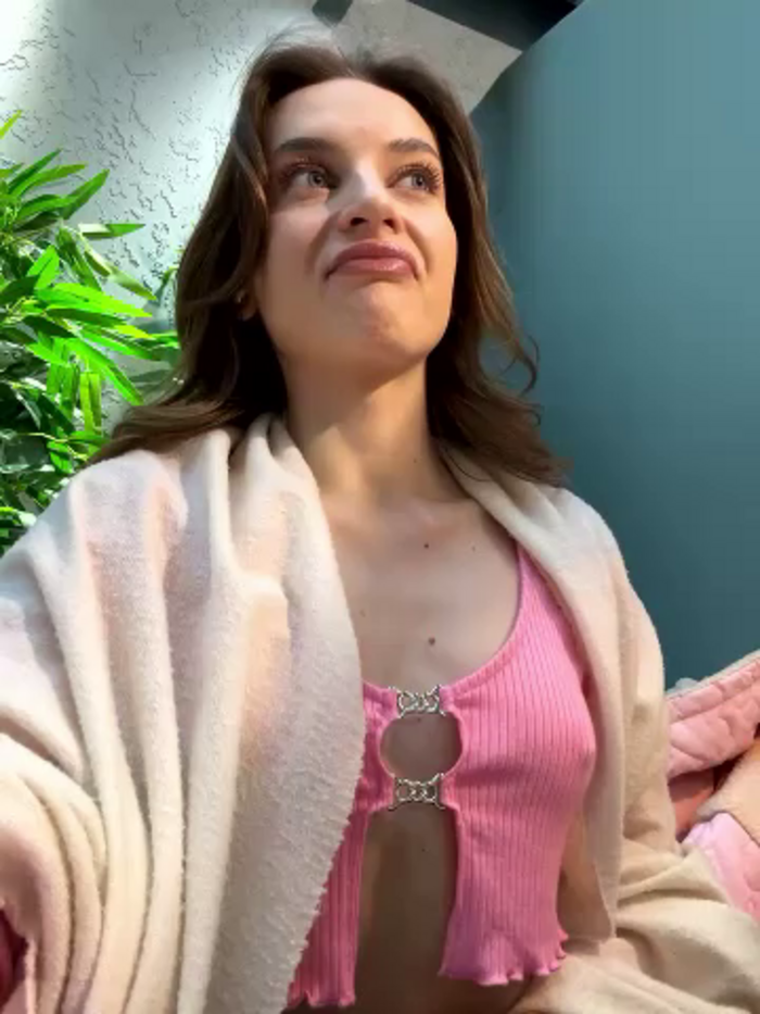 -AngelAri-