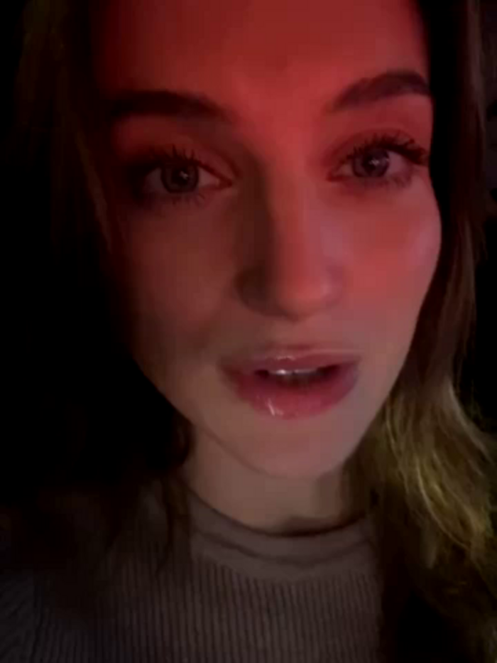 -AngelAri-