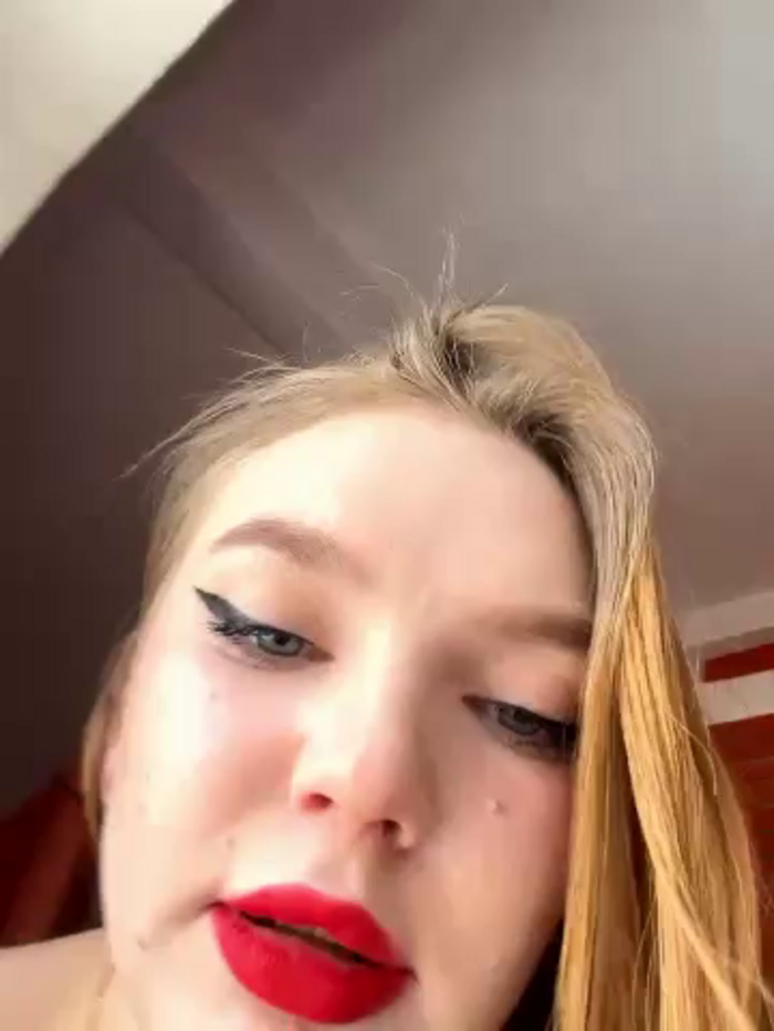 AmmyHot