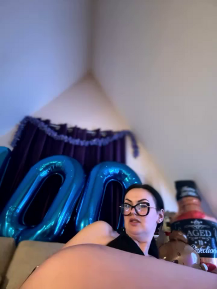Young_hot_mom