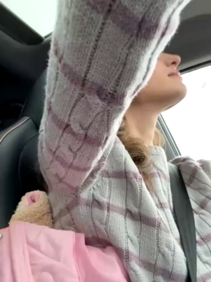 -AngelAri-