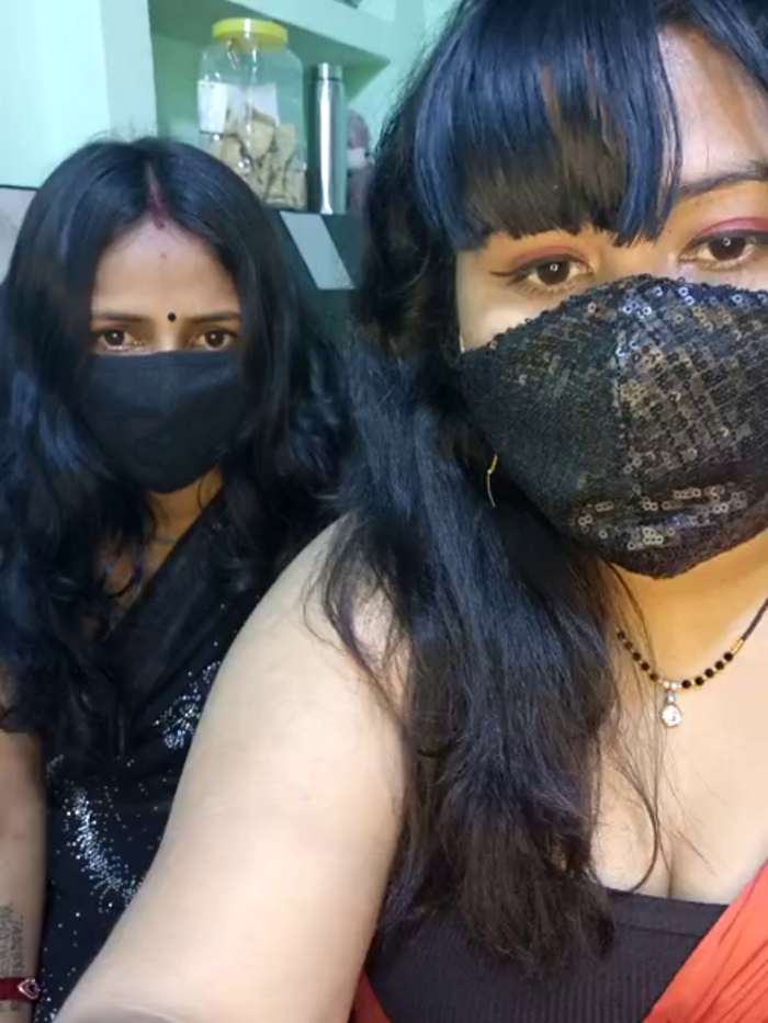 Indian_hotmilfs