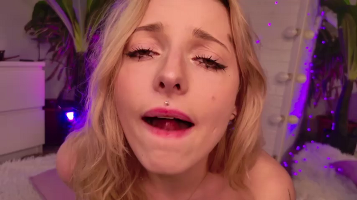 LoraaDoll