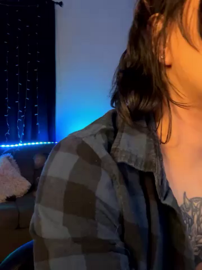 miacanela_xo