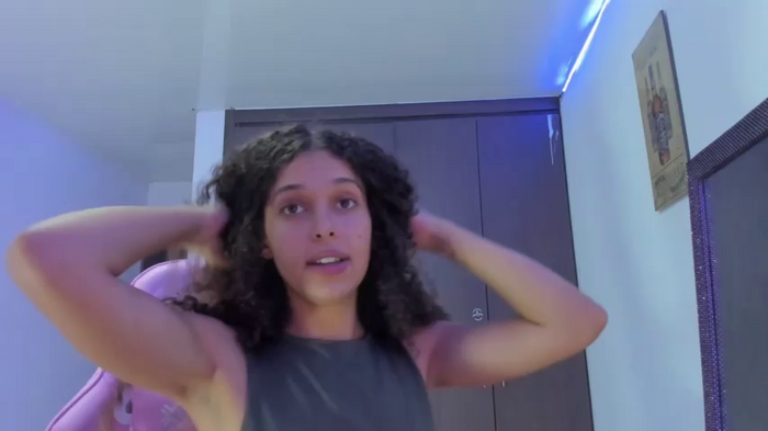 Rati_Curly