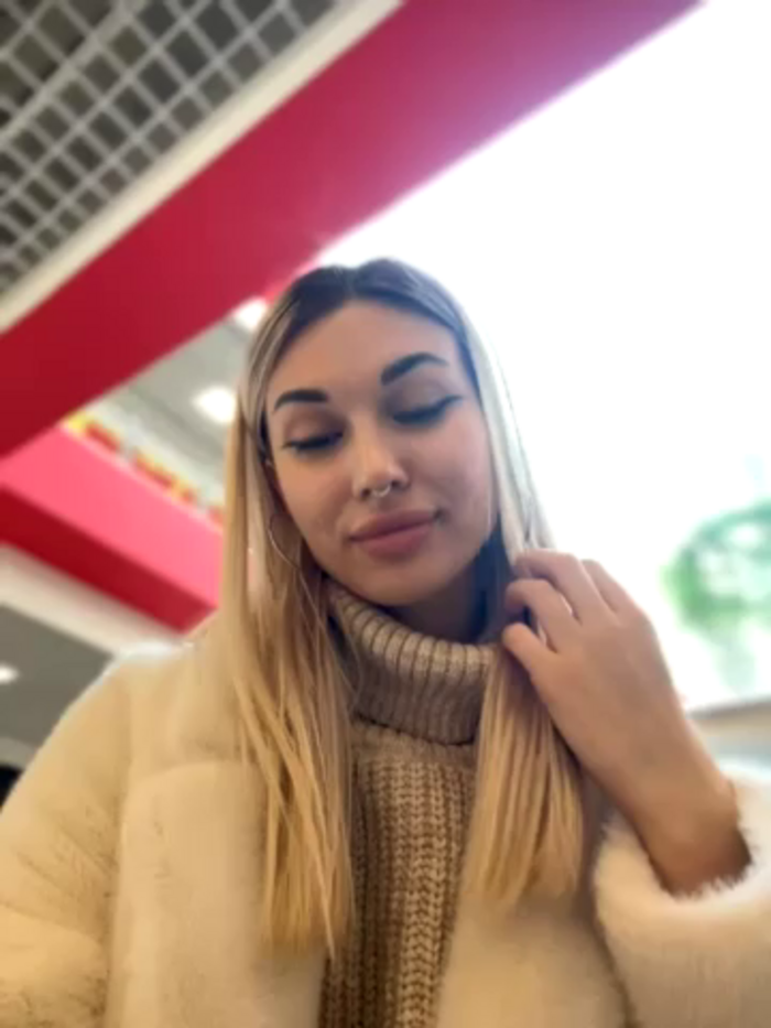 Charming_Ritta