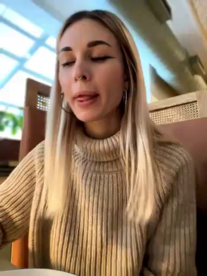 Charming_Ritta