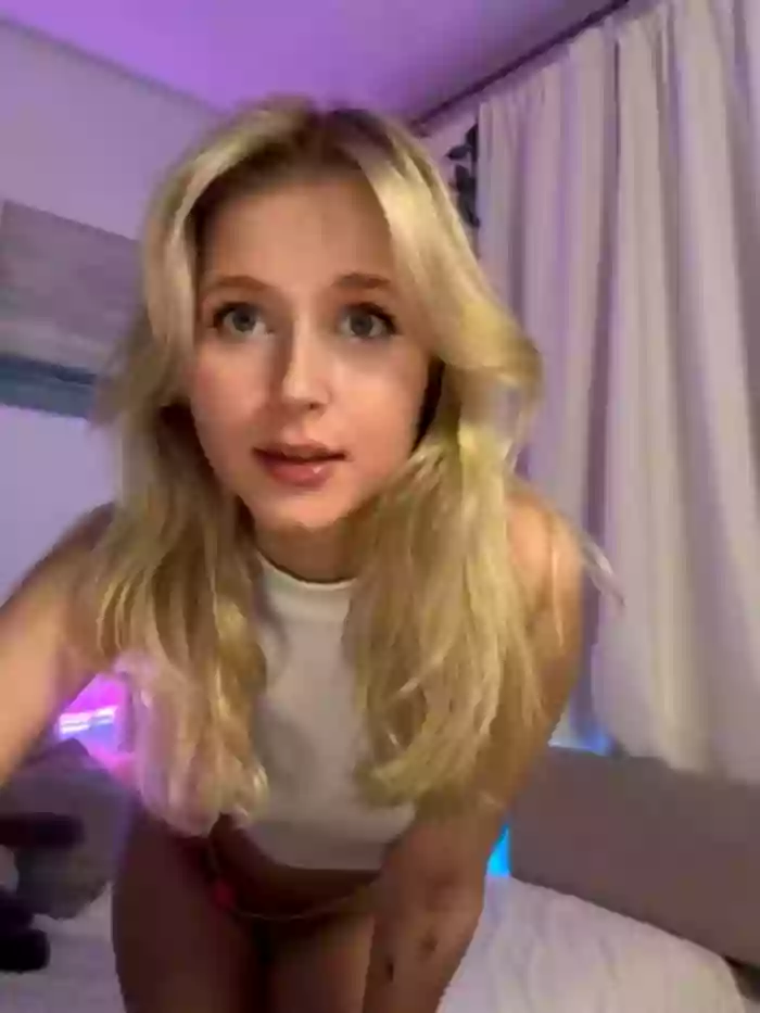 2024/03/03/stripchat-lunarase-16-33-41
