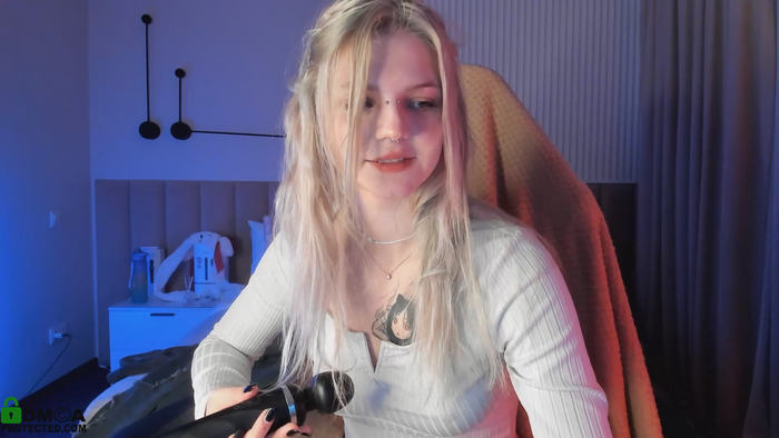 Shy_Jully