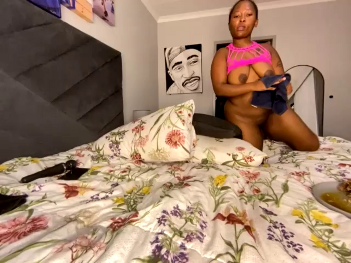 MissLola27