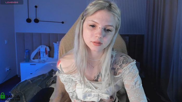 Shy_Jully