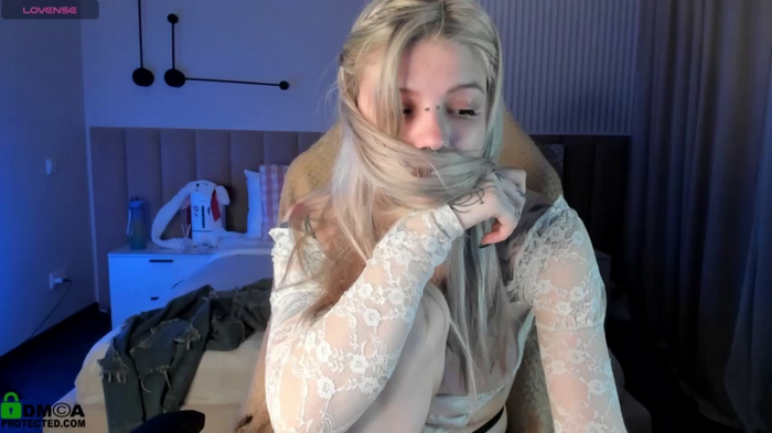 Shy_Jully