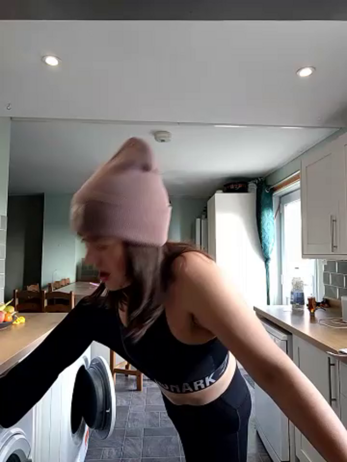 Thecouplenxtdoor