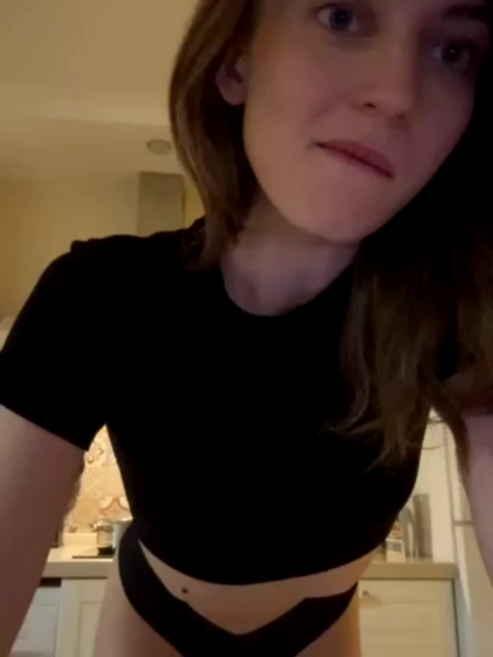 -AngelAri-
