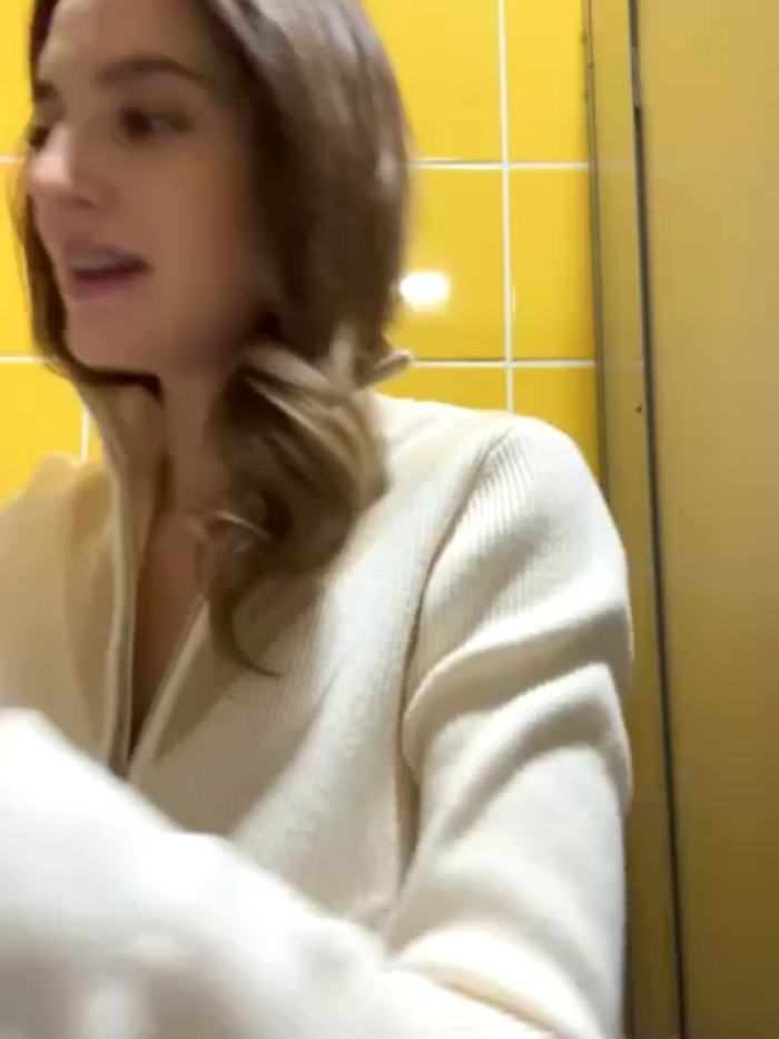 -AngelAri-