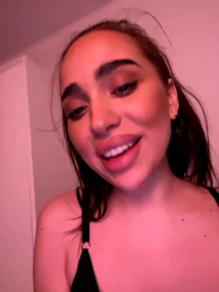 Cardi_MiaMore