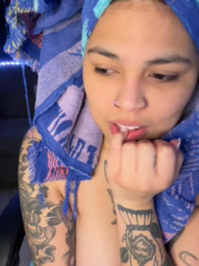 miacanela_xo
