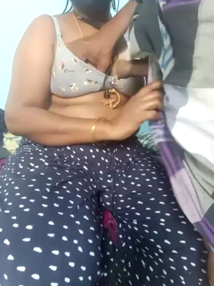 Tamil-hotwife