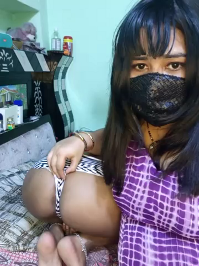 Indian_hotmilfs