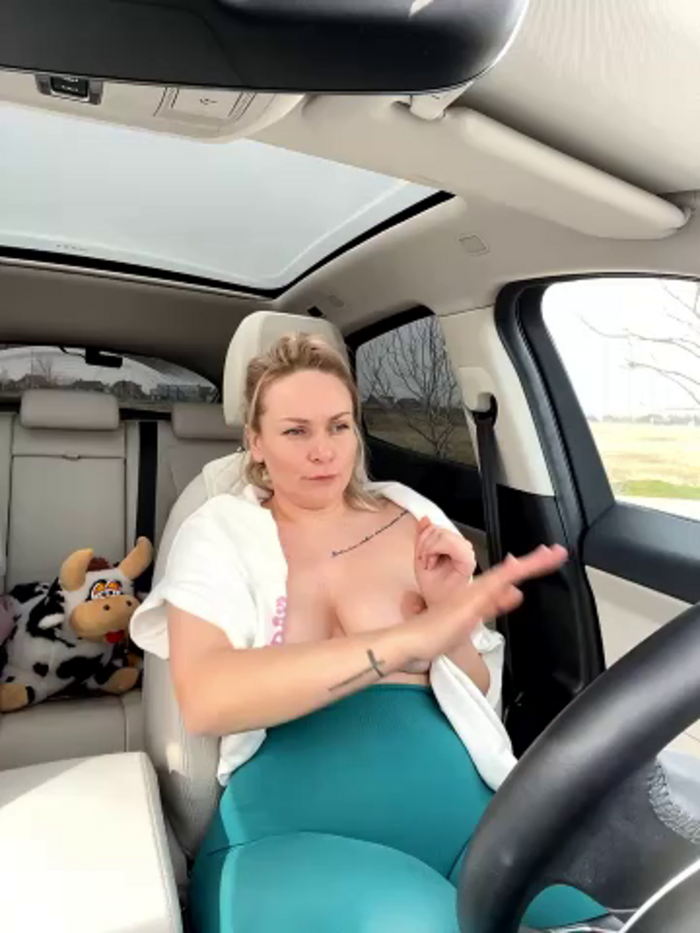 Bondgirl_013