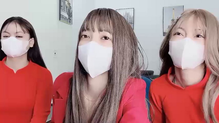 Mono-Stewardesss