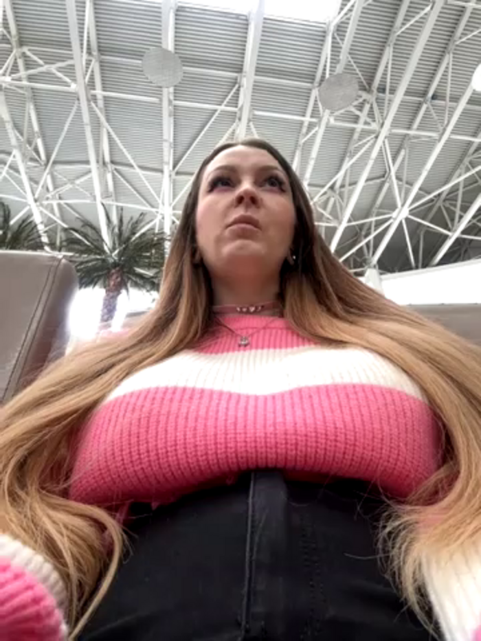 Teya_moon_