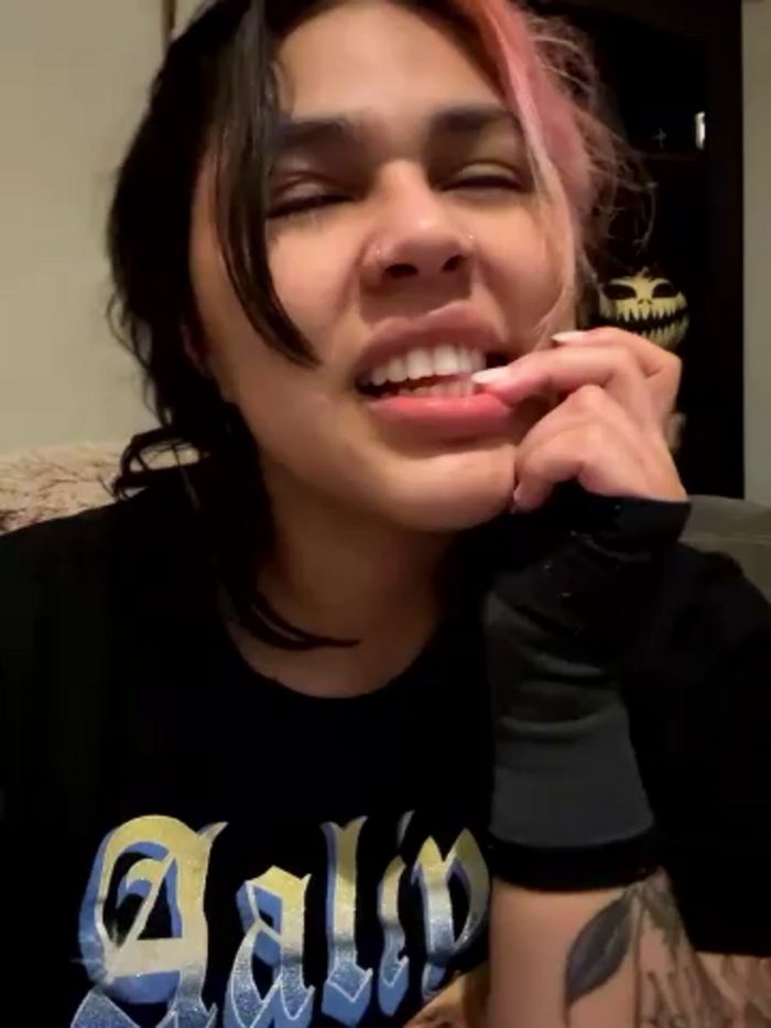 miacanela_xo