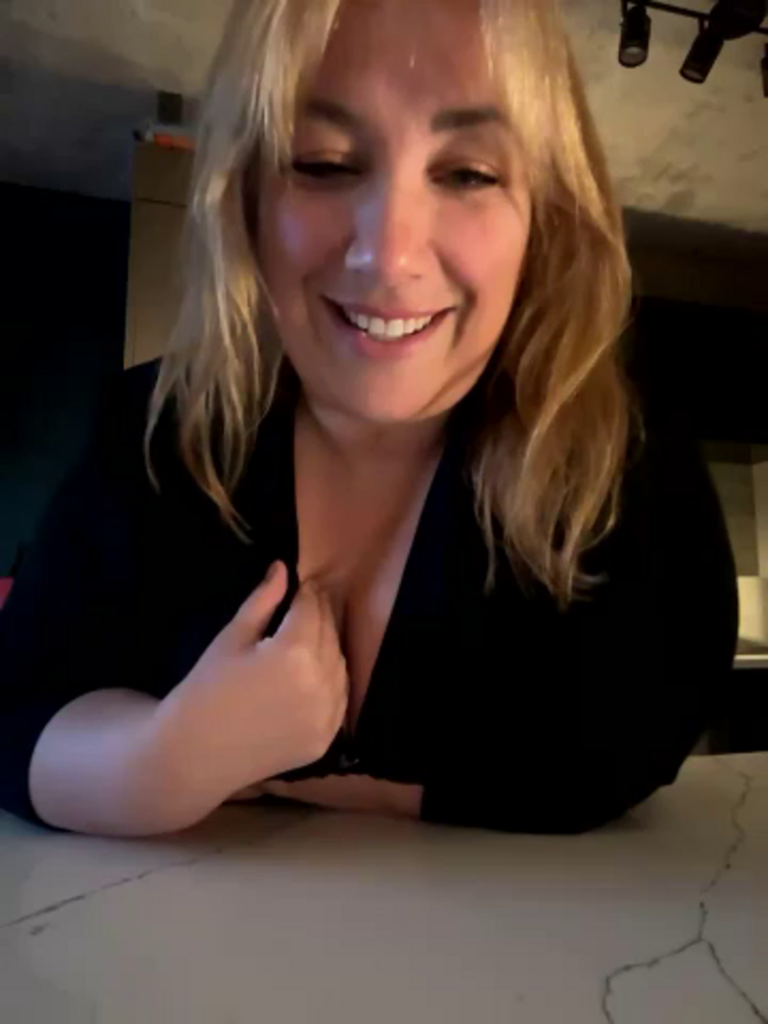 Canadian_BBW