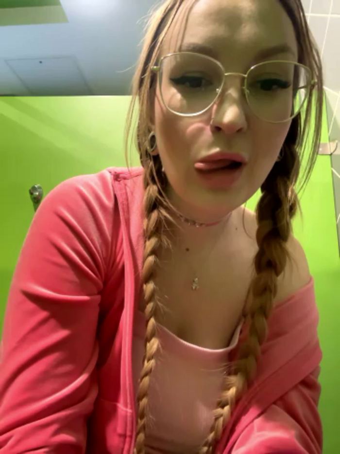 Teya_moon_