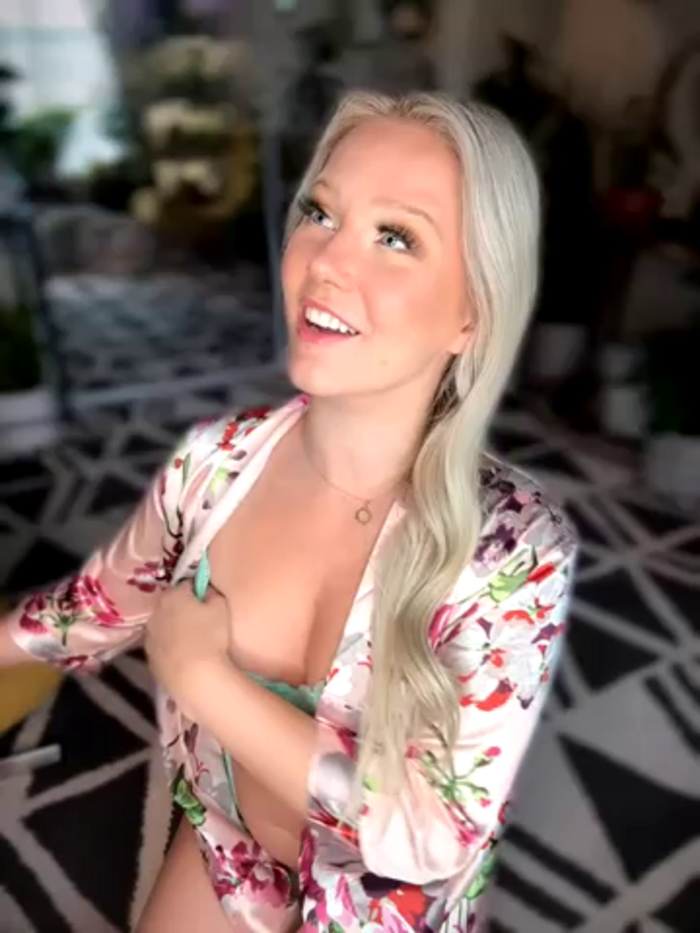lexi_luv