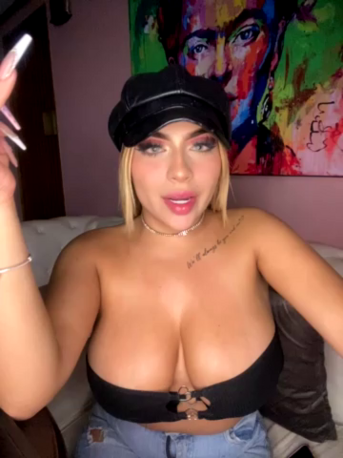 MiaWhitePink_