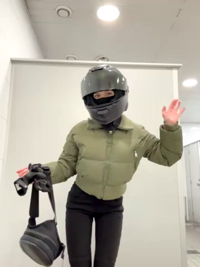 -AngelAri-