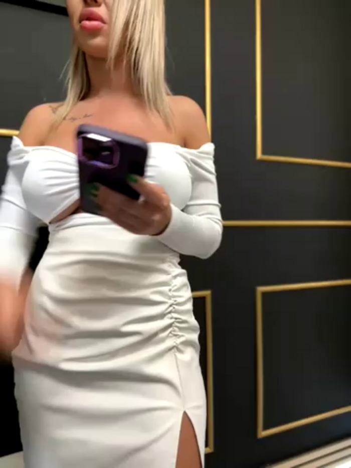KirstieVegas