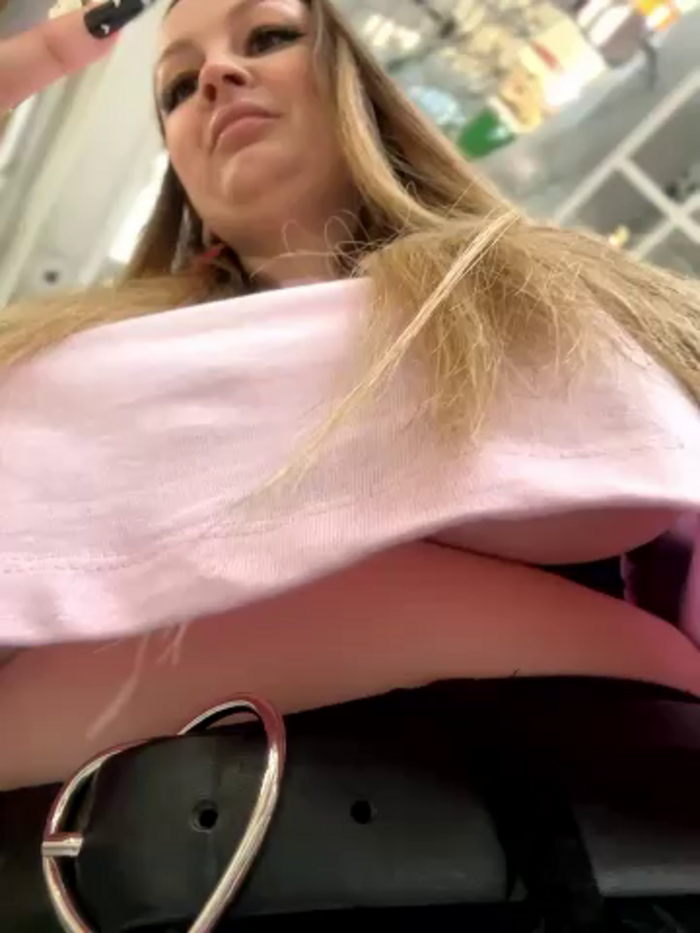 Teya_moon_