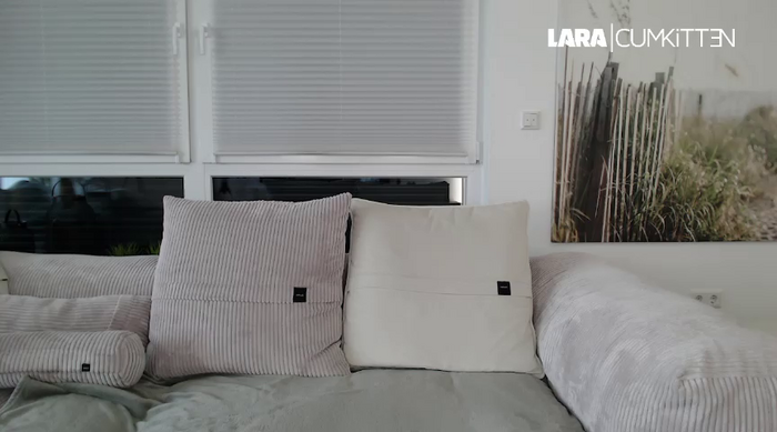 Lara-CumKitten
