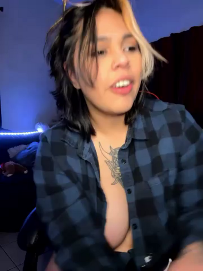 miacanela_xo