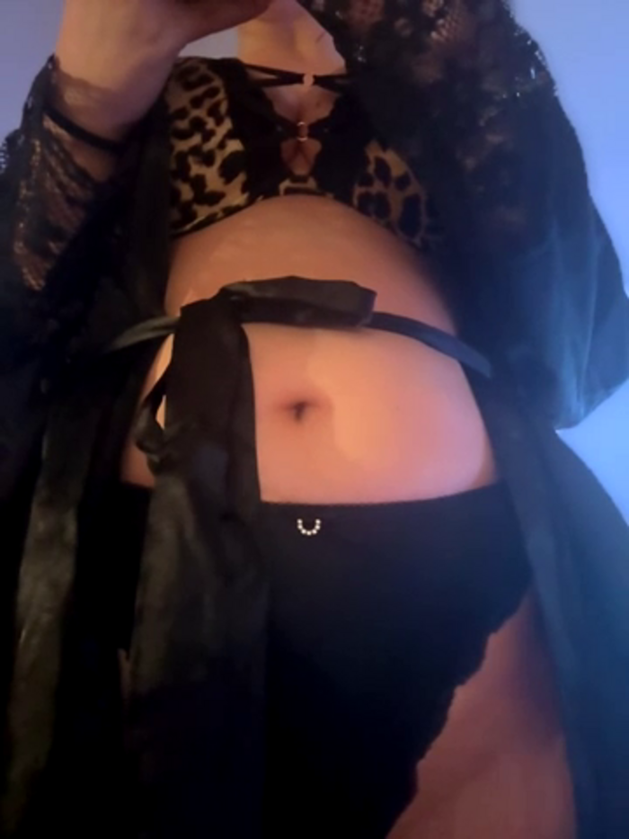 Young_hot_mom